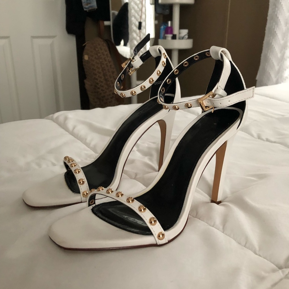 White stud heels - Picture 2 of 3